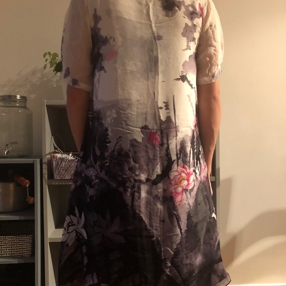 Shift style dress with short sleeves. Wedding guest. - Picture 3 of 3